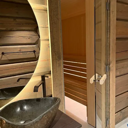 New Exclusive - Panoramic View With In-out, Kvitfjell Varden *