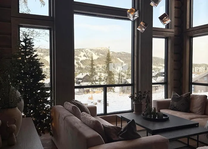 New Exclusive - Panoramic View With In-out, Kvitfjell Varden *