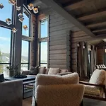 New Exclusive - Panoramic View With In-out, Kvitfjell Varden *
